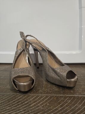 Jessica Simpson Metallic Gold Glitter Peep-Toe Slingback Heels